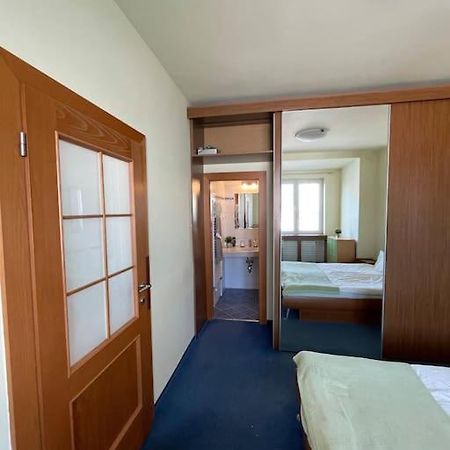 Apartman Obchodna Братислава Экстерьер фото